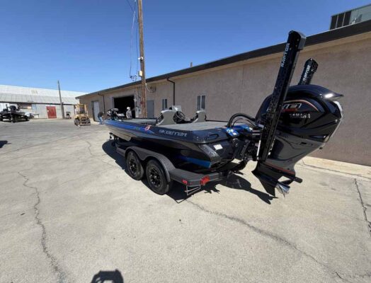 2026 Skeeter ZXE 20 --- Price: Call for Price --- VIN: STE21709C626 --- Color: Black/Blue --- Engine: 250 Yamaha Sho